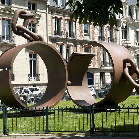 Appartamento Lovely Clichy Parigi